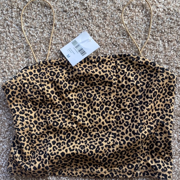Forever 21 Tops - ☄️Tank Top (NWT)!🤎
